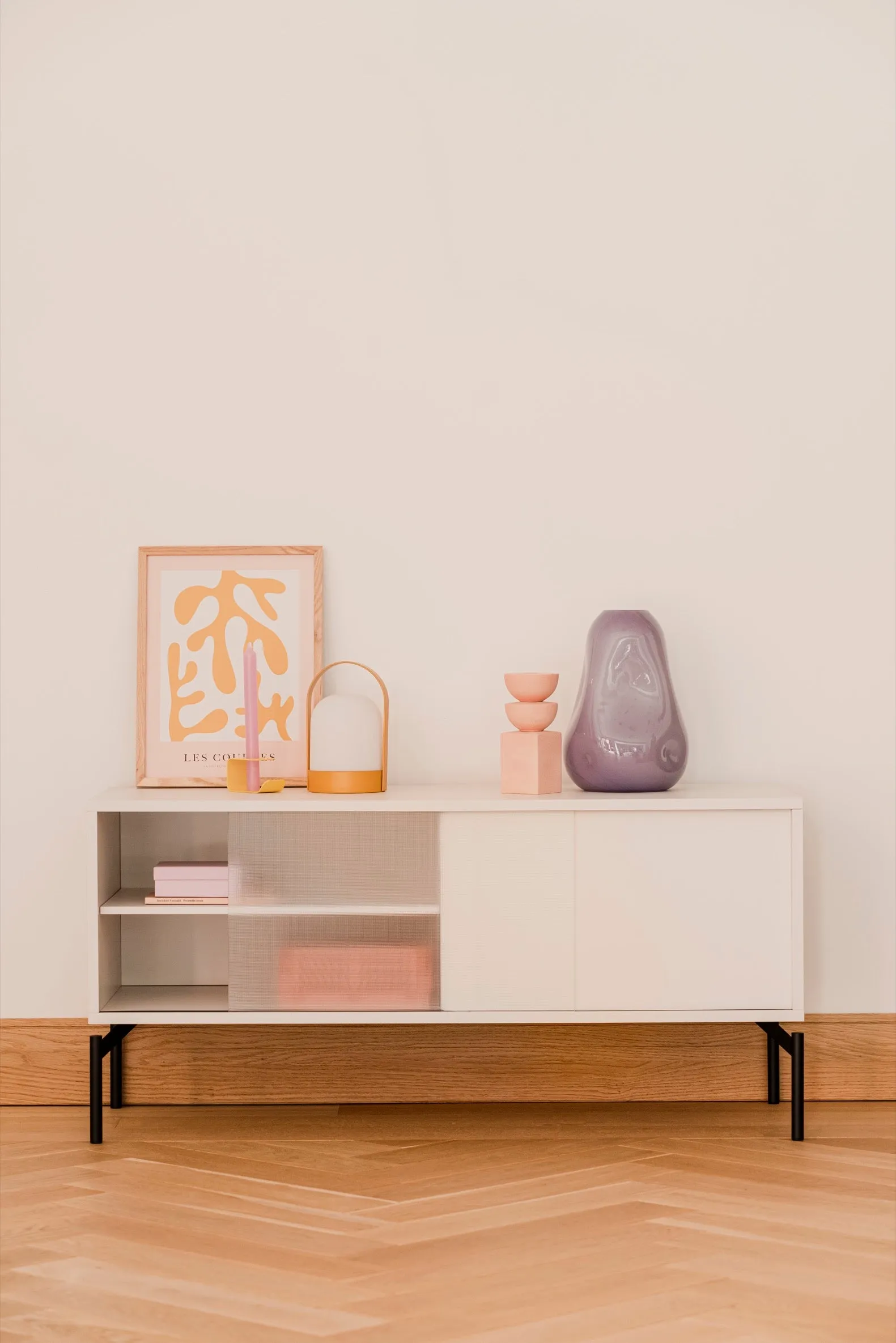 Met Mini TV Stand