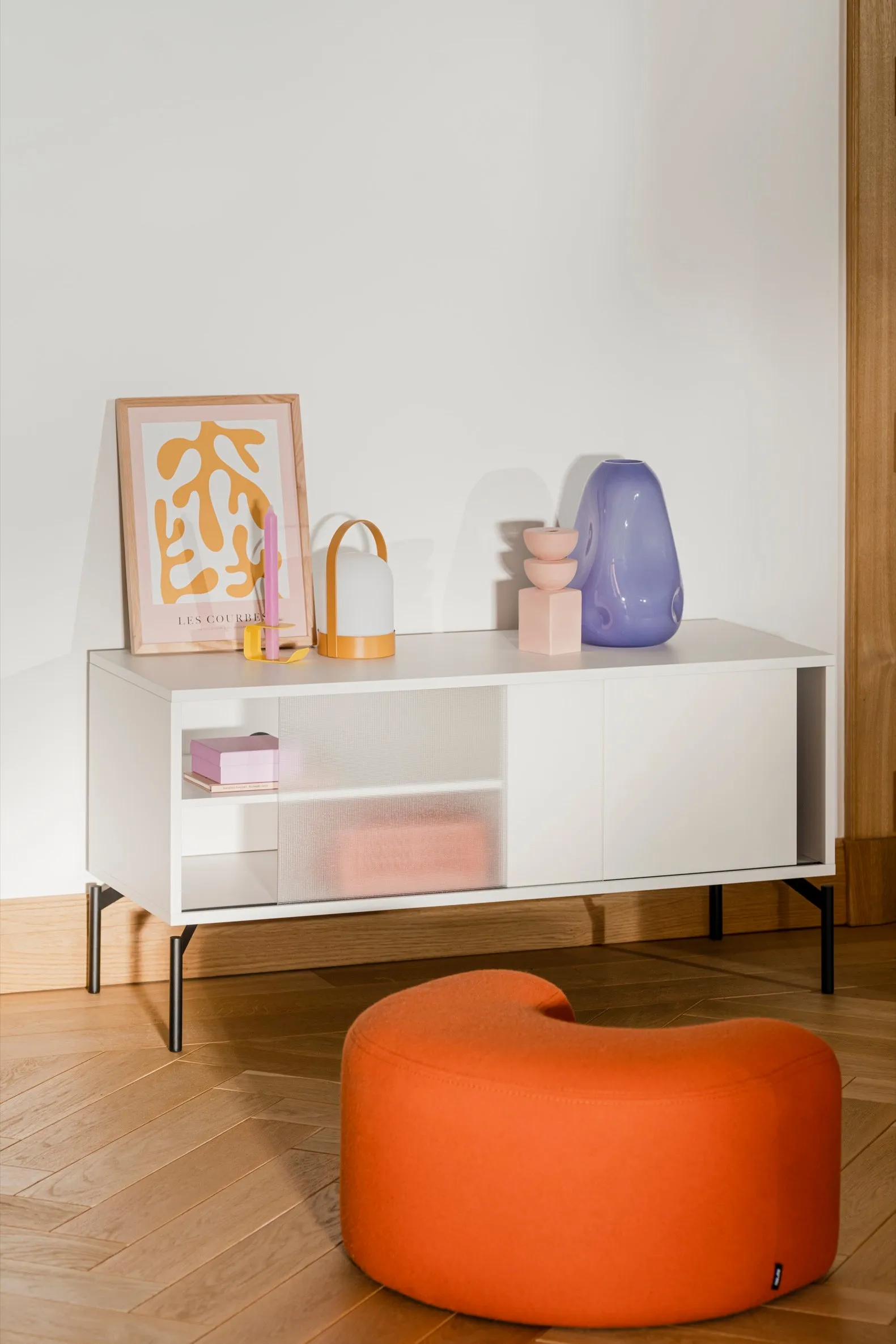 Met Mini TV Stand