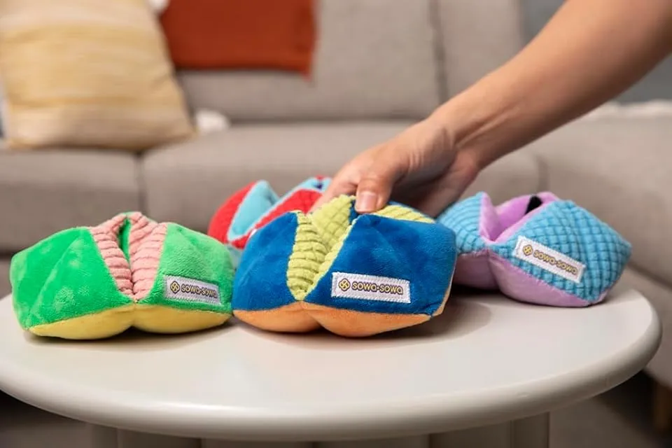 Weighted Plush Flipper Fidget Toy | green/pink/yellow
